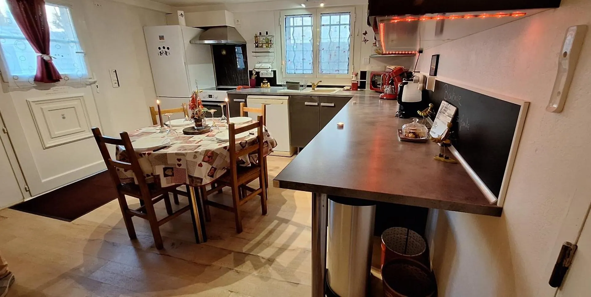 Apartment Ferienwohnung Superbe T2 Avec Jardin, Piscine-Enfant Et Parking Arles