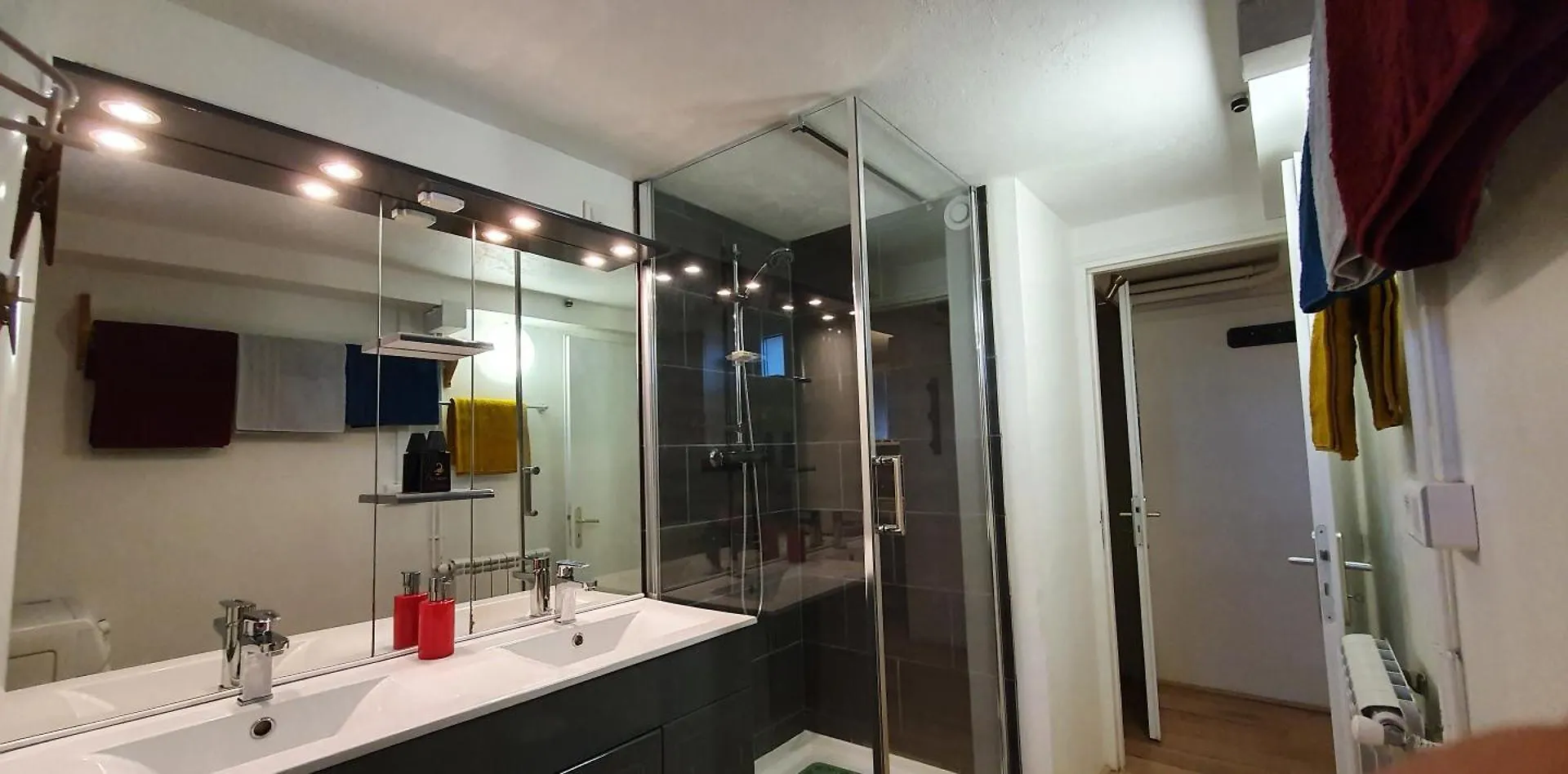Apartment Ferienwohnung Superbe T2 Avec Jardin, Piscine-Enfant Et Parking Arles