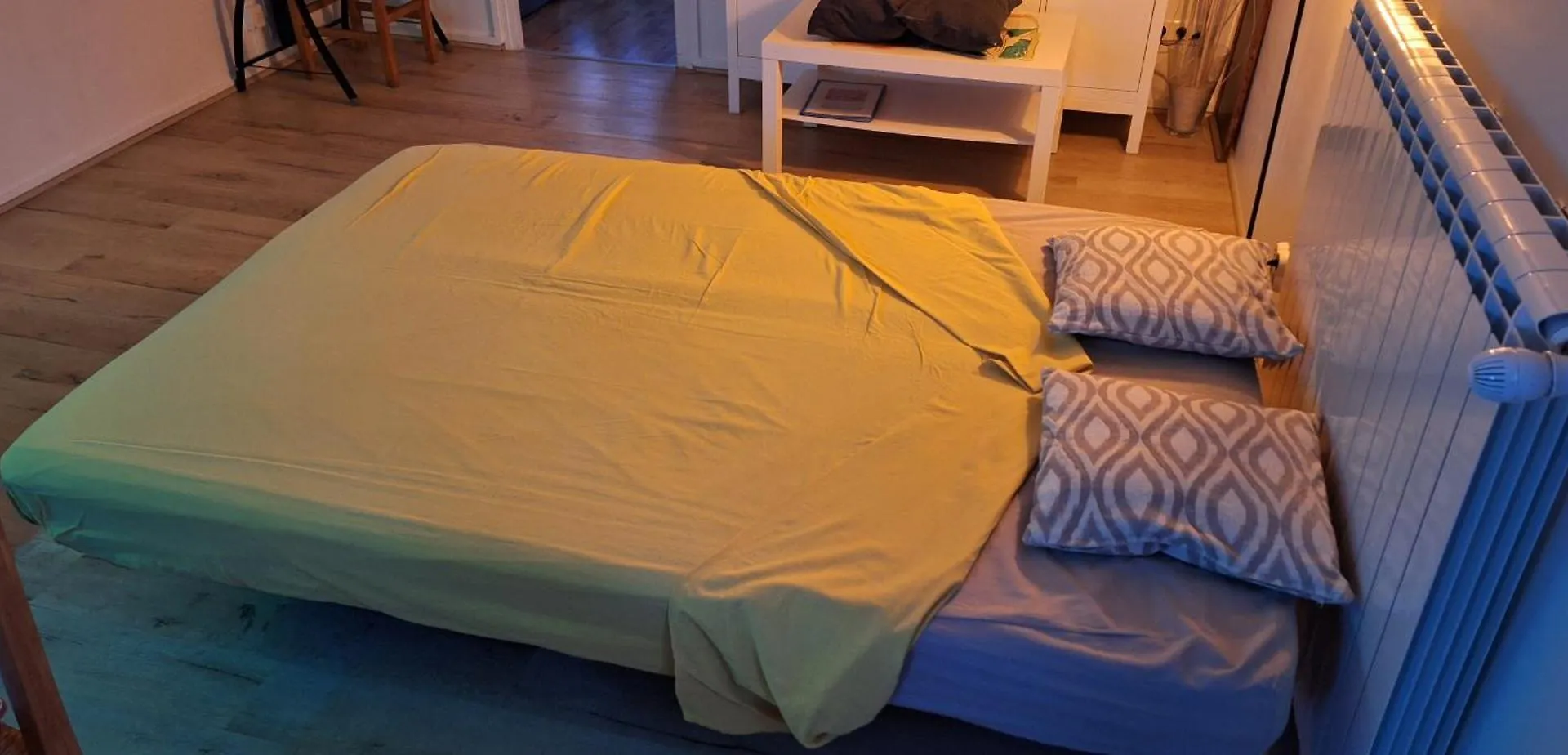 Ferienwohnung Superbe T2 Avec Jardin, Piscine-Enfant Et Parking Arles