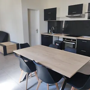 Appartement Dans Partie De Mas En Camargue, Arles